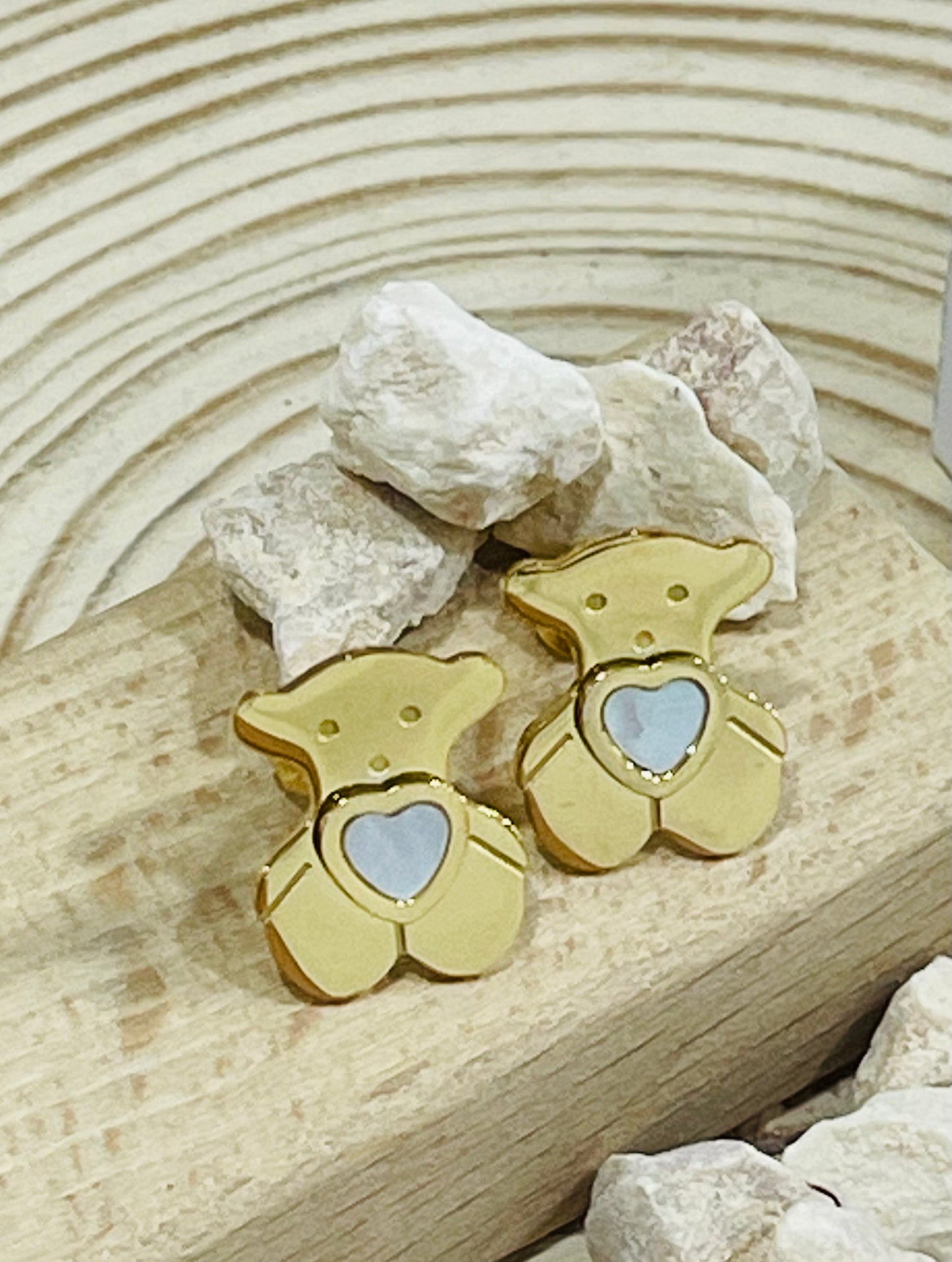 T heart-earrings Gold