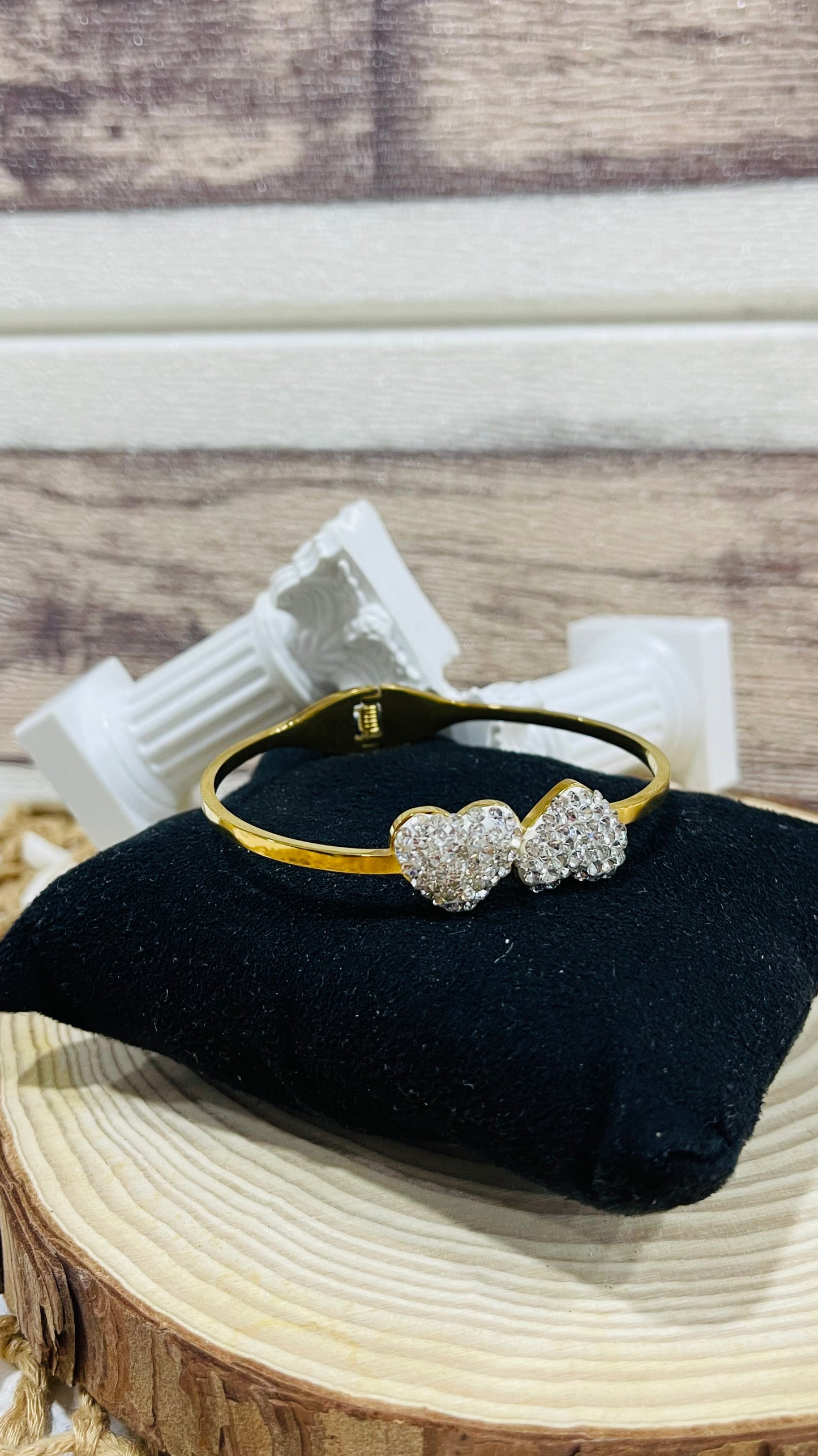 Heart bracelet Gold